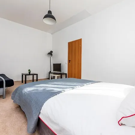 Vasaros Apartamentai 2 *